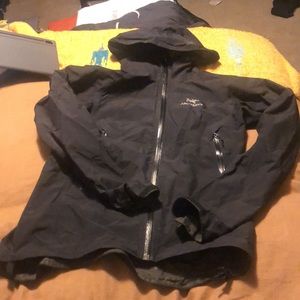 Arcteryx lightweight rain jacket